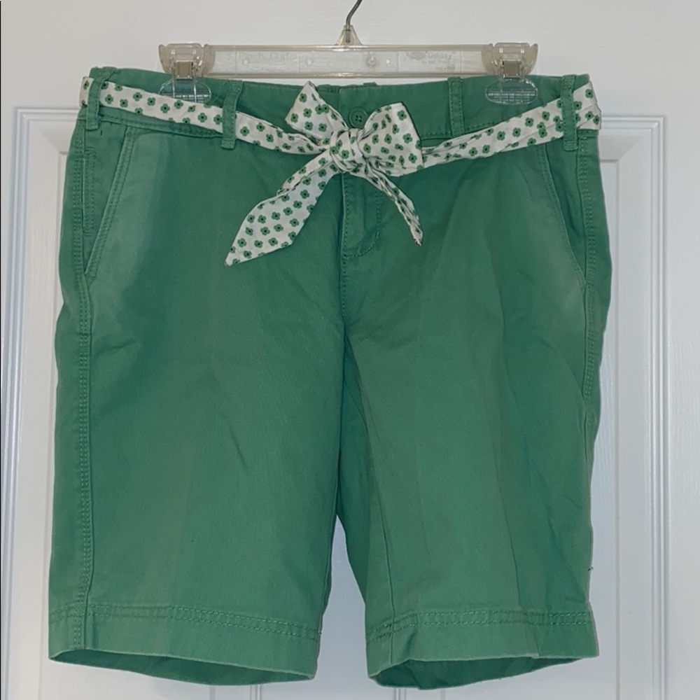 NWOT Green Picnic Shorts Knee Length